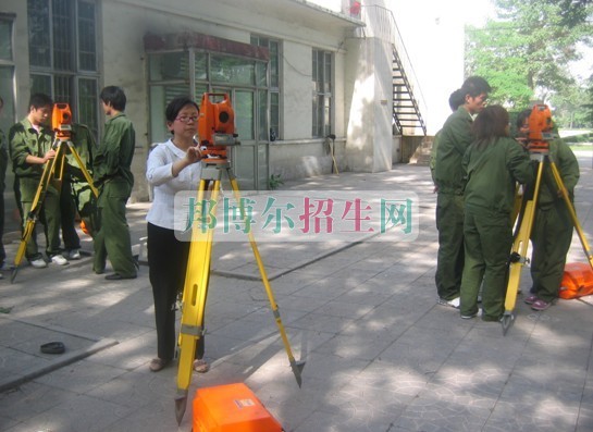 重慶建筑高級技工學校地址在哪里