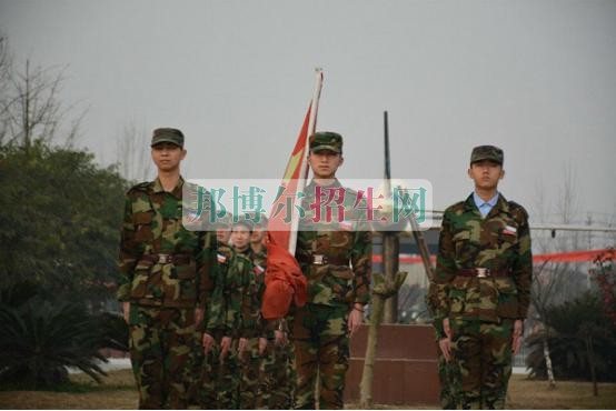 西翔航空學(xué)院九江校區(qū)舉行軍訓(xùn)匯演暨開(kāi)學(xué)典禮