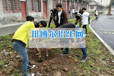 四川省檔案學校團委組織開展“3•12”植樹活動