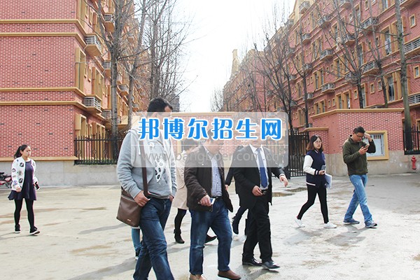 成都希望航空職業學校大學生創業孵化示范基地通過初審