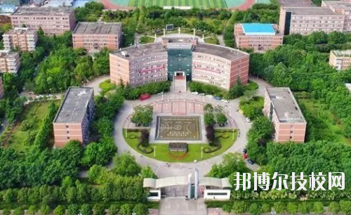 成都城市建設技工學校5