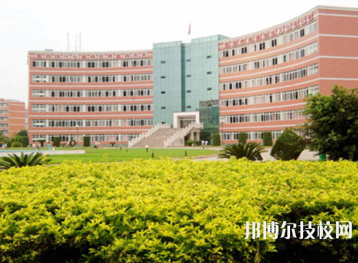 成都城市建設技工學校4