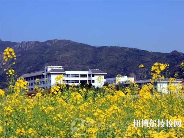 樂清市雁蕩山旅游學校2020年報名條件、招生要求、招生對象