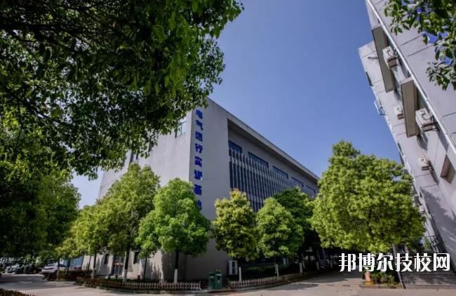 衢州工程技術學校2020年招生辦聯系電話