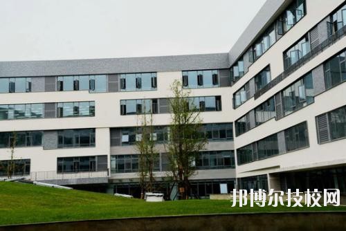 安龍職業技術學校2020年報名條件、招生要求、招生對象