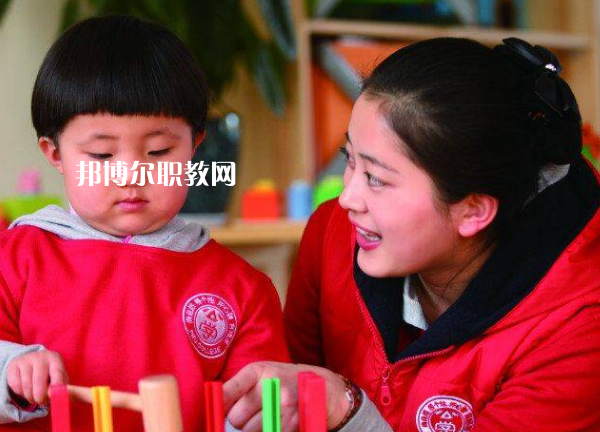 云南2021年讀幼師學校讀什么專業好