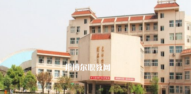 成都中醫藥大學附屬學校龍泉校區2022年報名條件、招生要求、招生對象