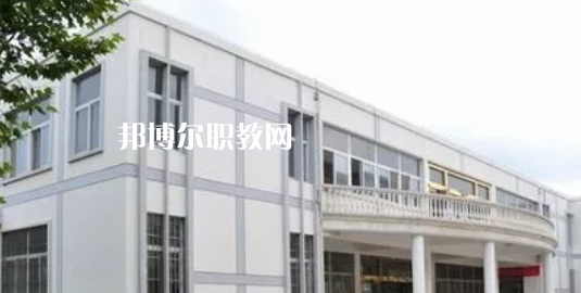 江蘇省金湖中等專業(yè)學(xué)校地址在哪里，哪個(gè)地區(qū)，哪個(gè)城市?