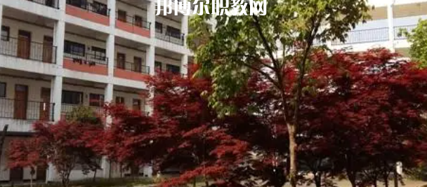 江蘇省寶應中等專業學校地址在哪里，哪個地區，哪個城市?