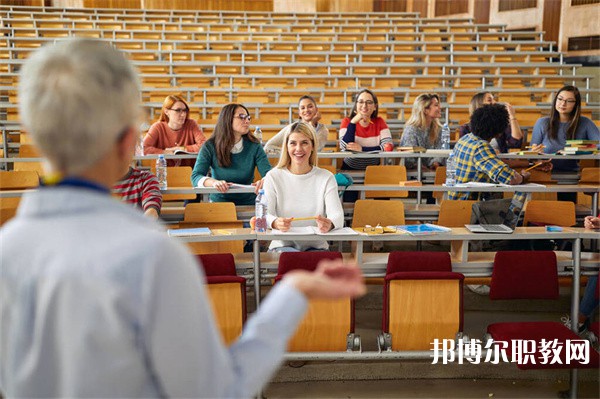 上海哪里的中職學校能讀醫藥中藥專業