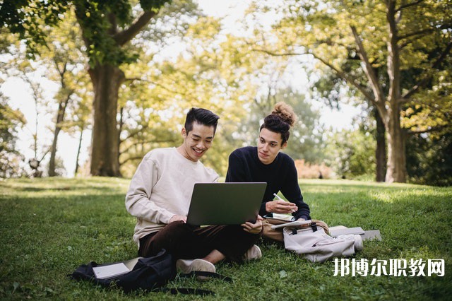 廣西哪里的中職學校能讀老年人服務與管理專業